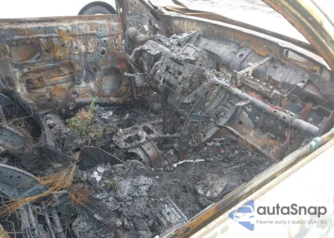 2011 Toyota Highlander Base V6 z USA, uszkodzony, nr VIN 5TDBK3EH6BS058035